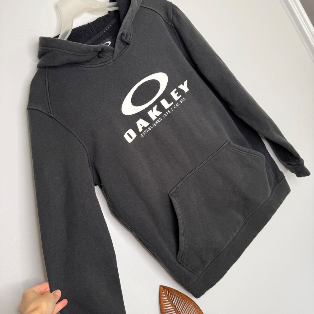 Oakley Mens B1B Logo Hoodie Black White Graphic Pullover Sweatshirt Medium - Picture 2 of 5